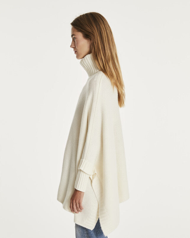 Kujten Ciara Oversized Cashmere Poncho With Collar