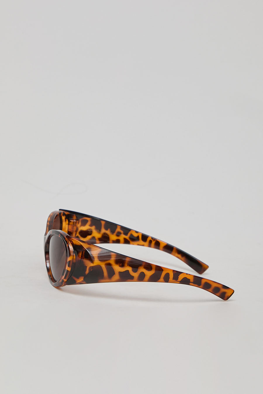 Collina Strada Cocoon Sunglasses in Tortoise