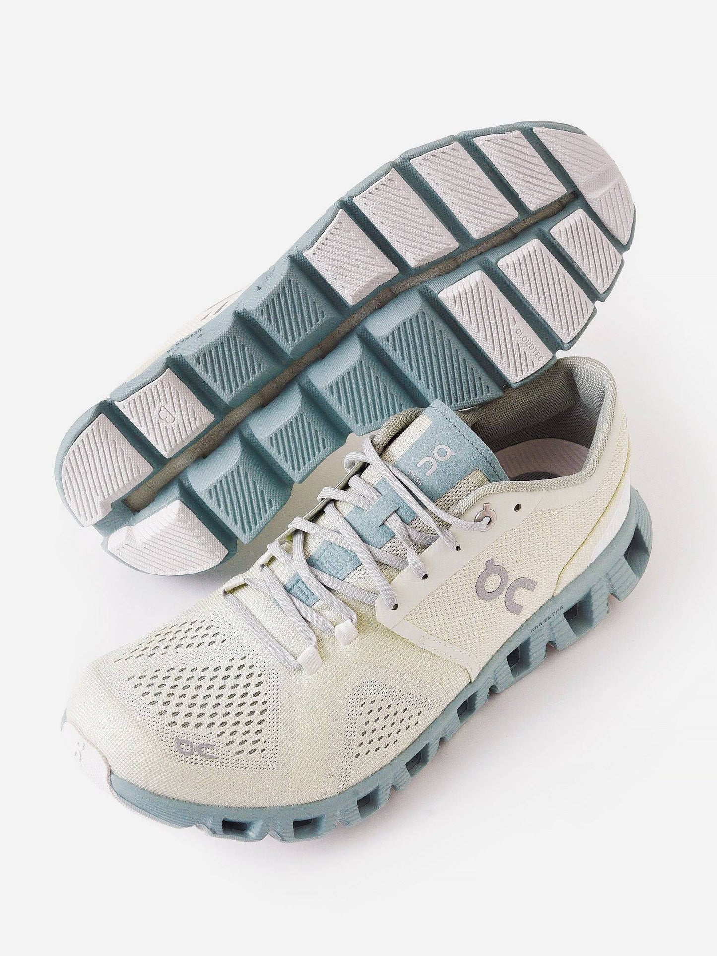ON Womens Cloud X Running Shoe