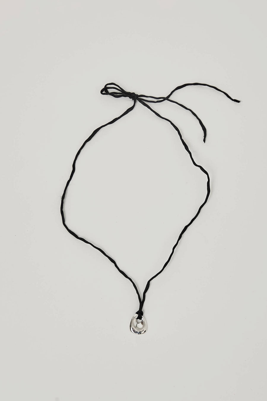 Wolf Circus Dio Necklace in Black
