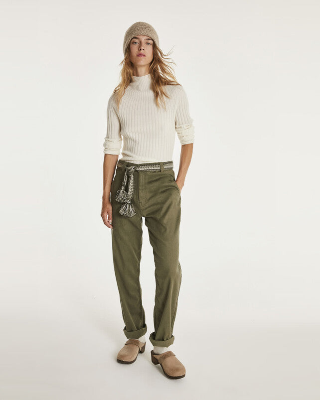 Kujten Bobi Turtle Neck Cashmere Sweater