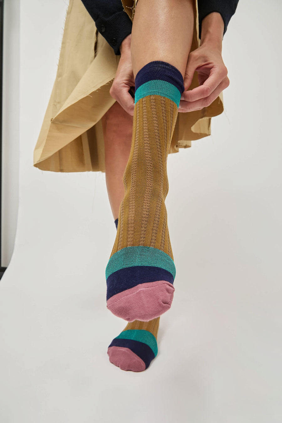Exquisite J Colorblock Socks in Mustard