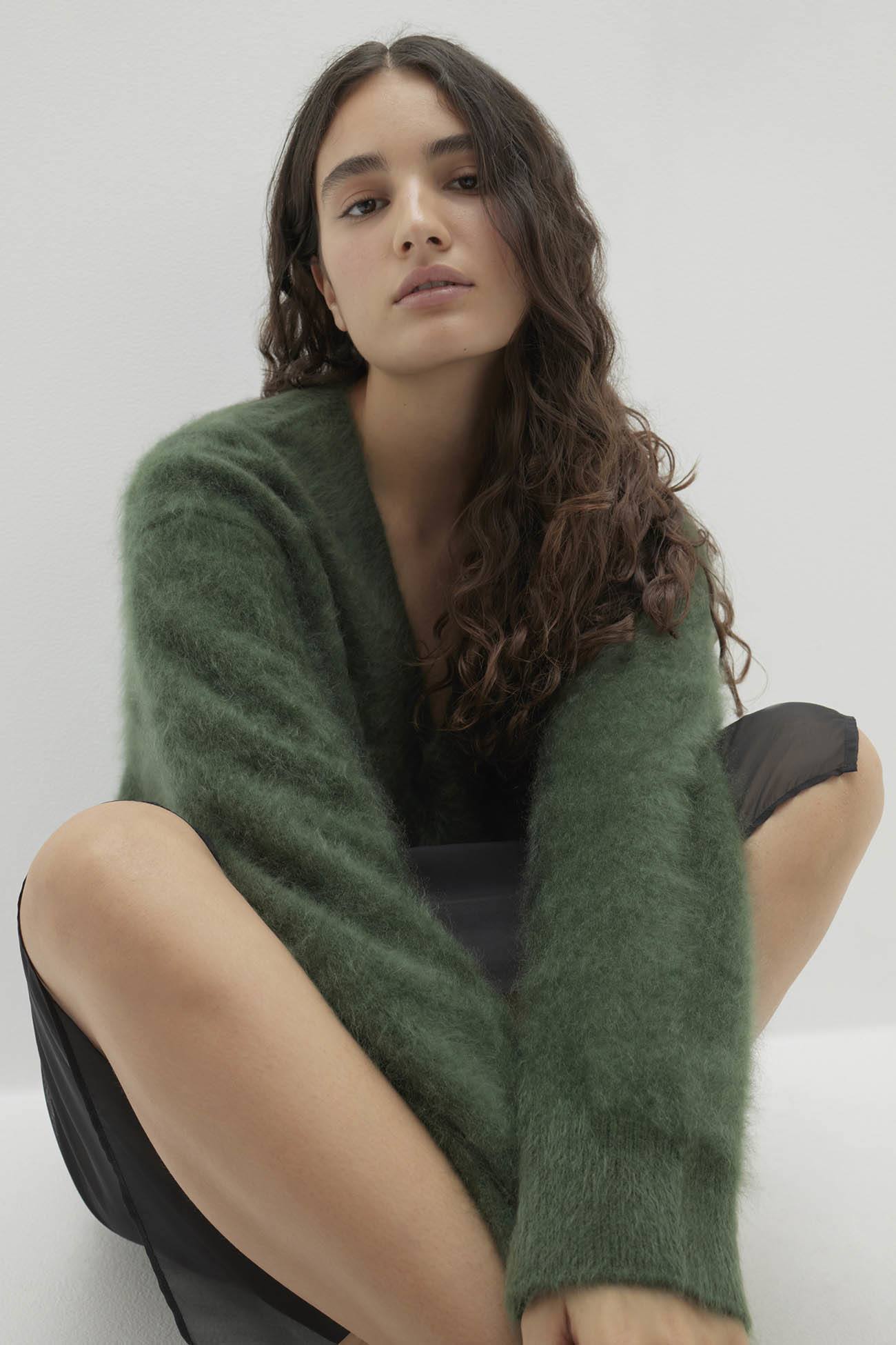 GLADYS BRUSHED CASHMERE V-NECK SWEATER