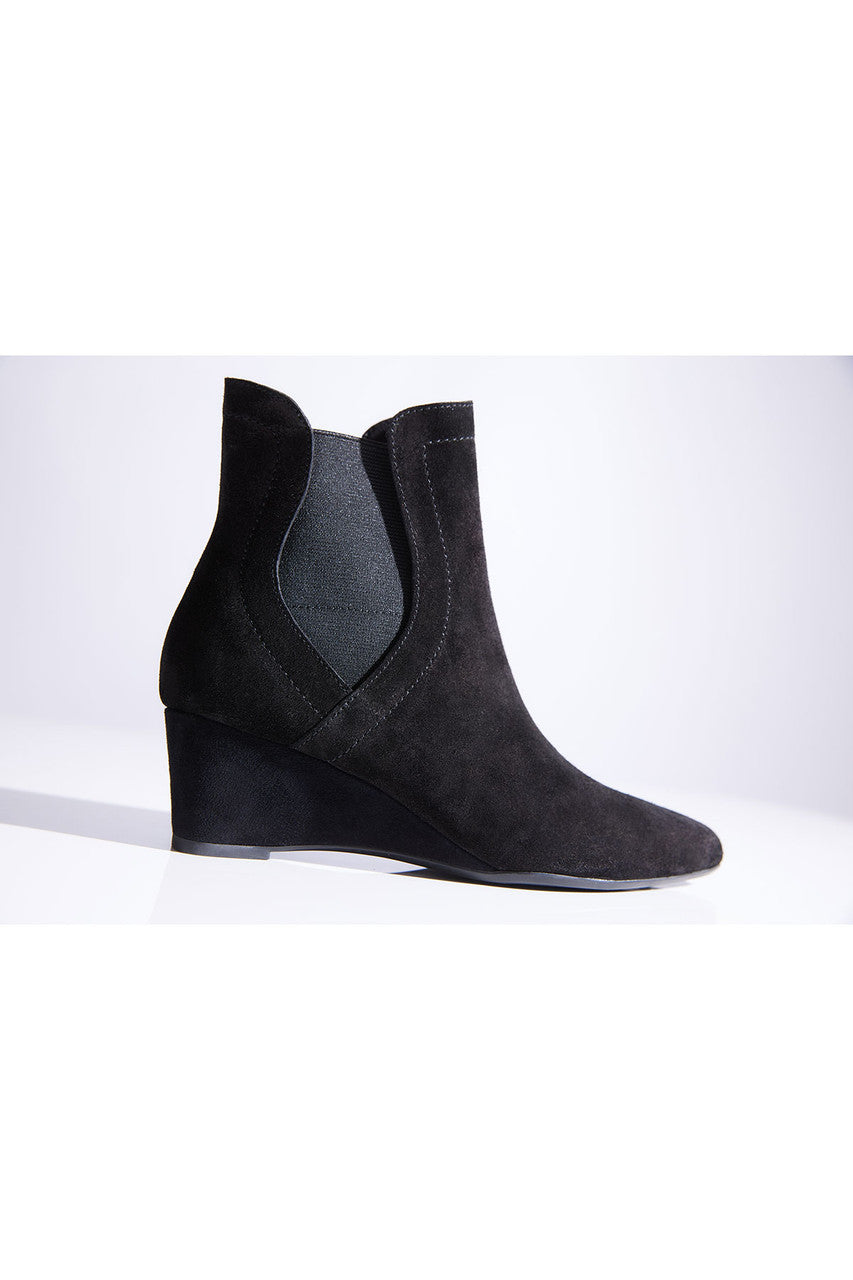 Gaisha-Su Suede Wedge Bootie