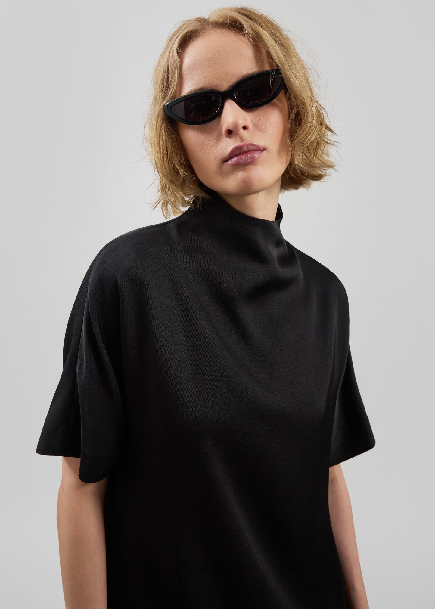 Loulou de Saison Elton Short Sleeve Mini Dress – Black