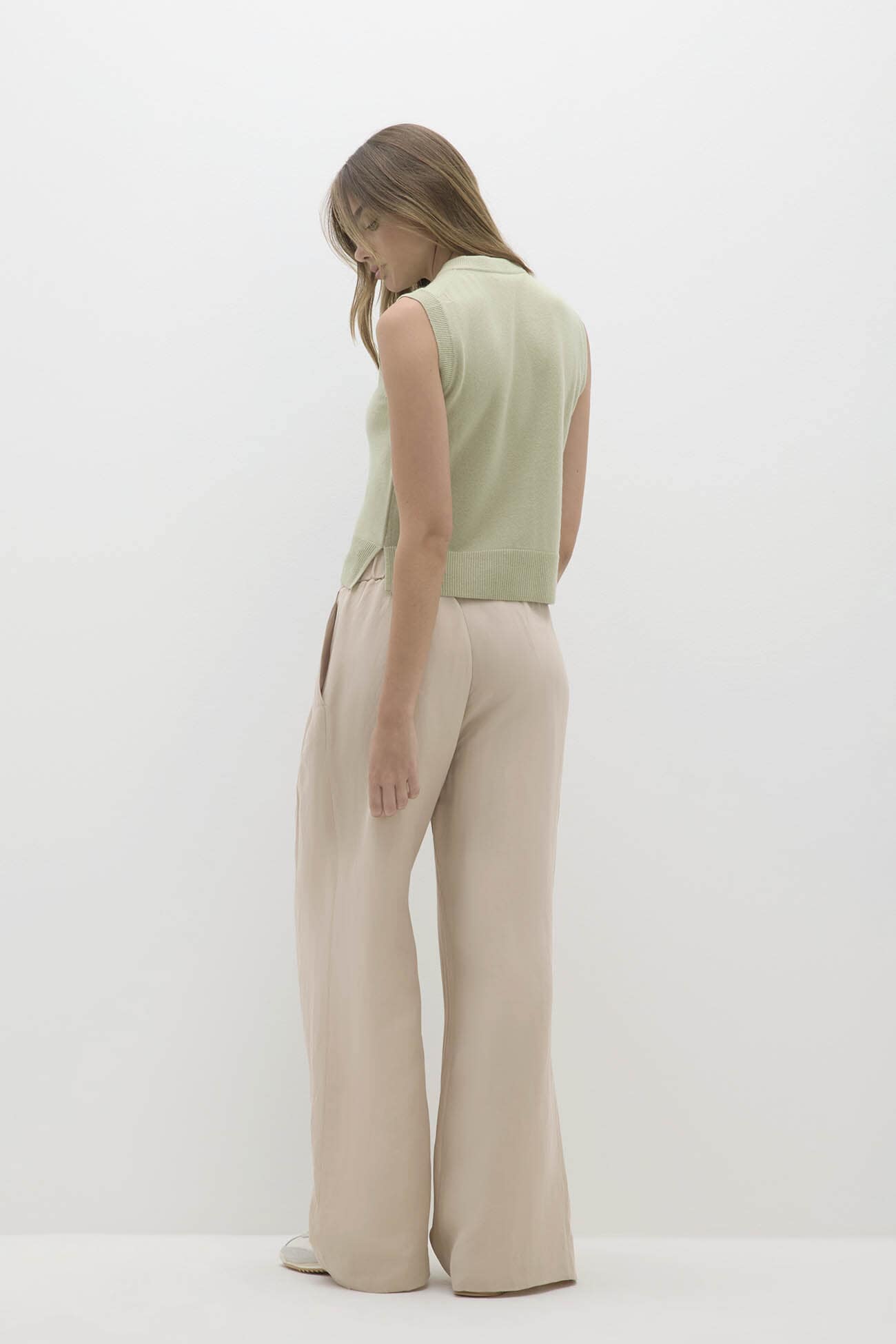 EMMALINE BUTTON-UP CASHMERE SWEATER VEST